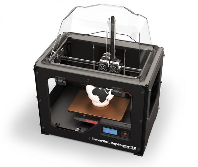 Фотография 3D принтера MakerBot Replicator 2x (3)